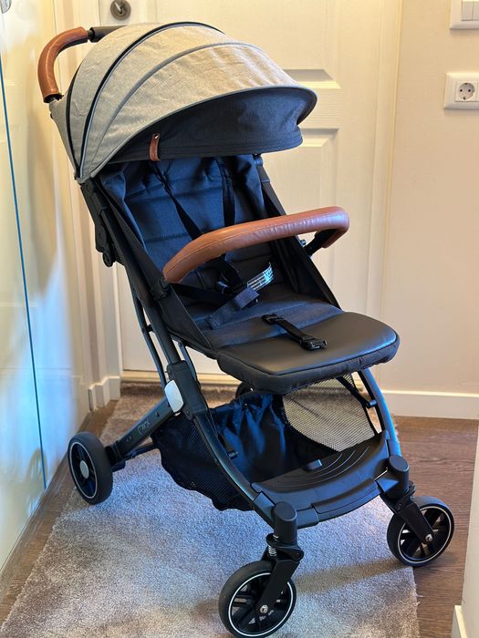 Vand carucior sport Momi pliabil tip troler