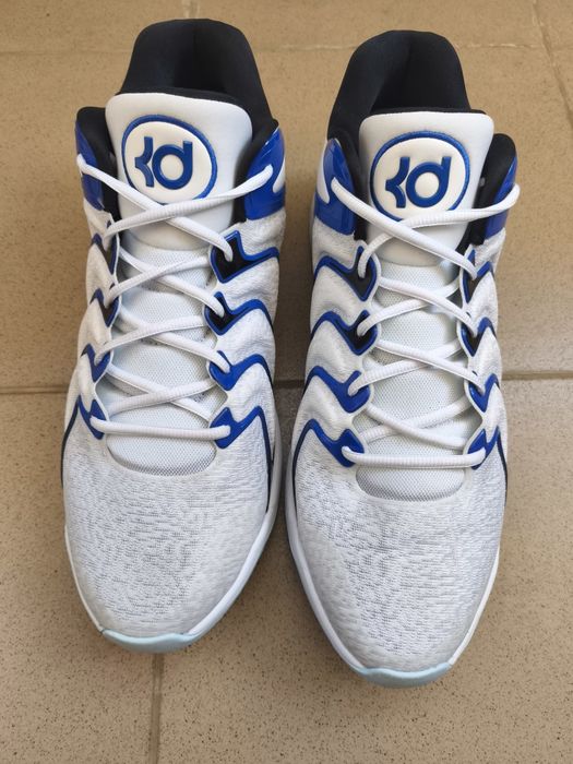 Кецовете Nike Lebron Djeims