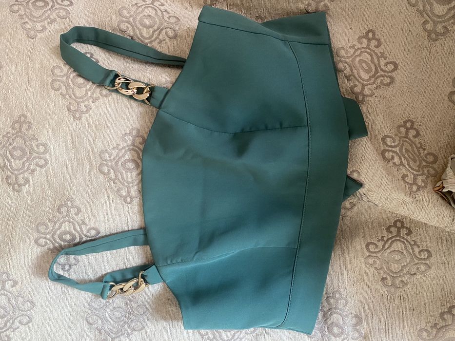 Тройка изумрудная