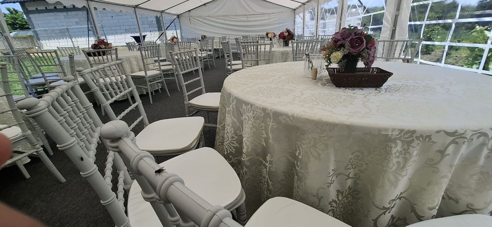 Închiriem corturi,mese,scaune,aranjamente floarale