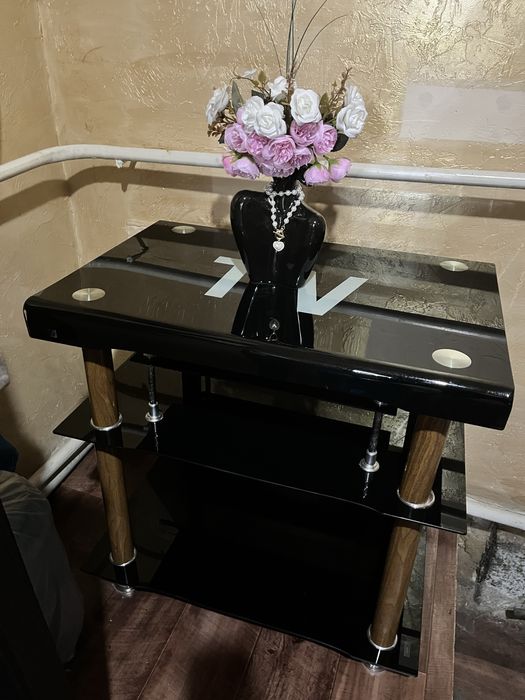 Продам тумбу под TV