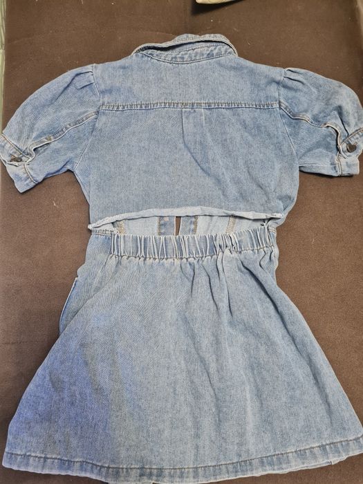 Продам платье джинсовое для девочки