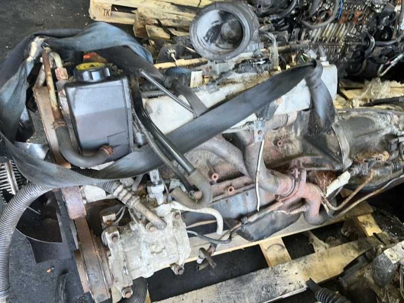 Двигатель Jeep Grand Cherokee AMC242 I6