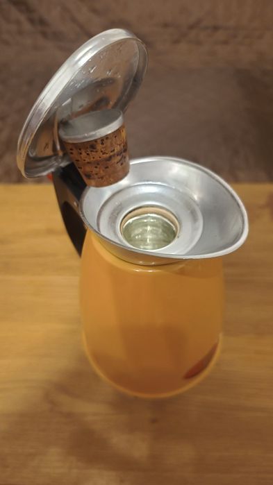 Продавам стари термуси от времето преди 1990 г.