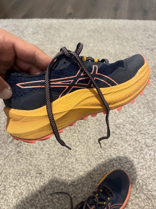 Asics Trabuco Max-оригинални маратонки