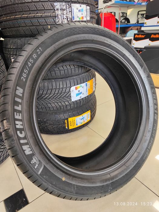 LI9 265/45/21 Michelin