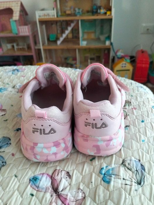 Adidași Fila mărimea 28