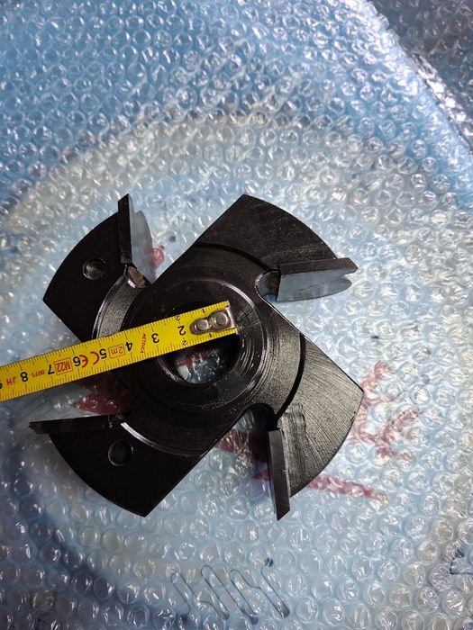 Freza profilata pentru coroane