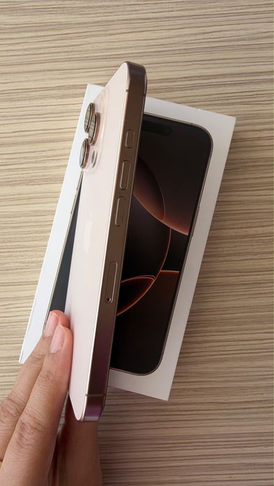 Продам Iphone 16 Pro 512 GB
