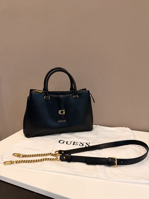 Дамска чанта  Guess  KUBA черна