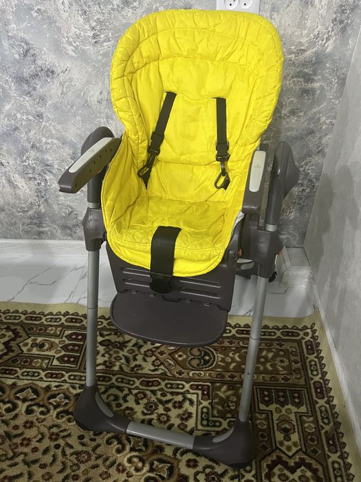 Детский столик пластик.