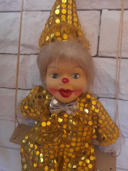 Декоративна кукла със стойка и палячо