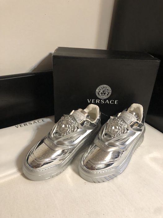 Adidasi Versace , calitate premium , pe stoc , noi , 40