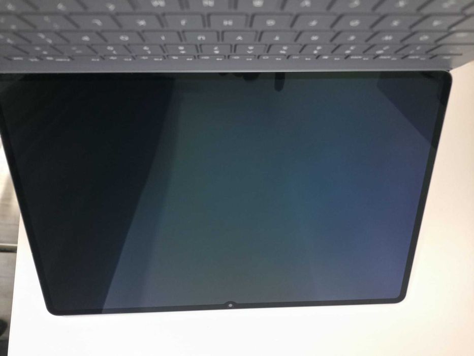 Samsung Galaxy Tab S11 Ultra 5G 12/256GB + Husă Tastatură + S Pen – ca nou, 17 cicluri