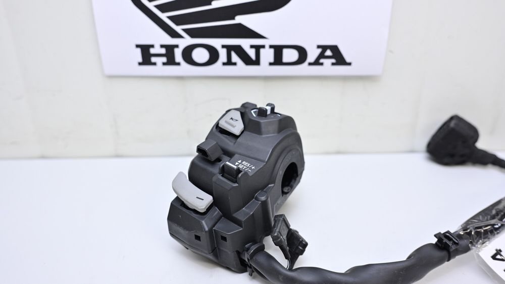 Bloc Comenzi Switch Lumini Stanga OEM Honda CMX 1100 Rebel DCT 2025-
