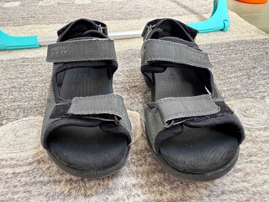 Crocs за момче размер C12 и сандалки Ecco 31 размер