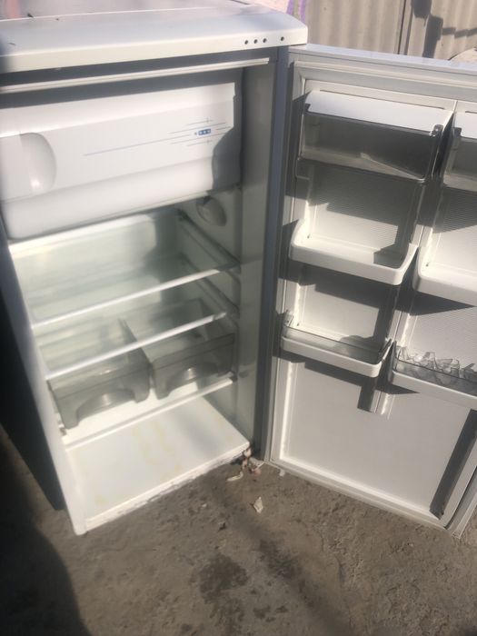 Холодилник сатылады истеп тур