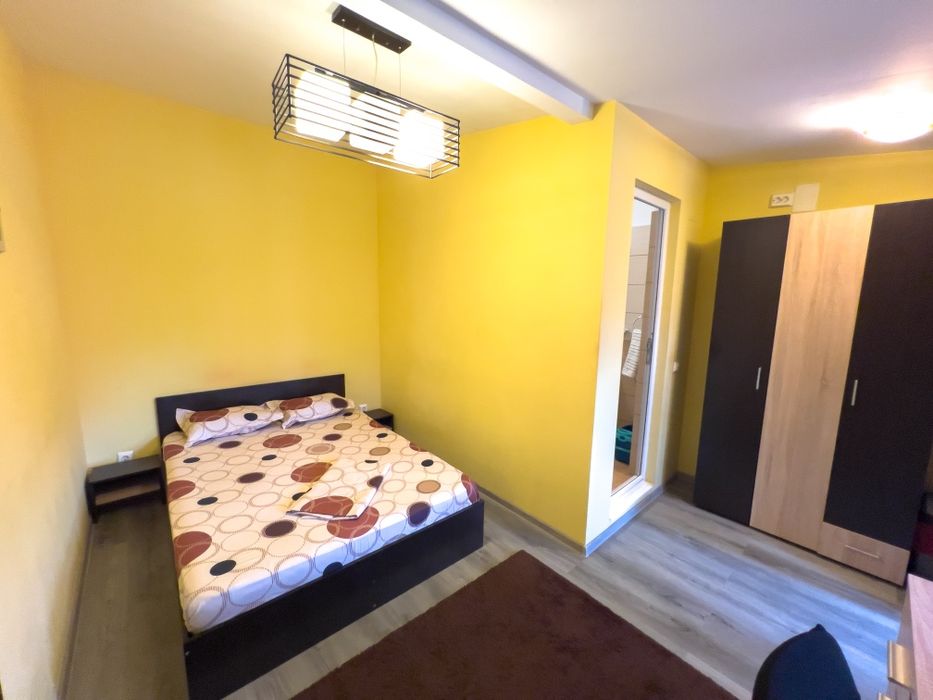 Inchiriez Camera cu baie proprie,vila pentru studenti zona Delfinariu