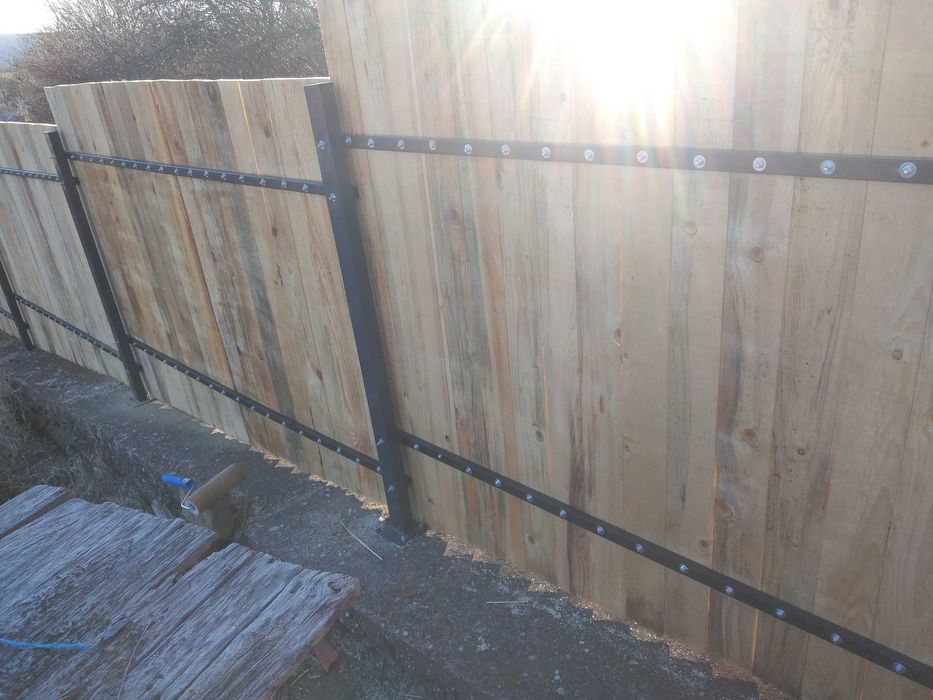 Изграждане на огради и др.