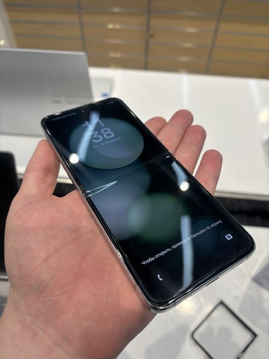 Samsung Z-flip 5 512gb