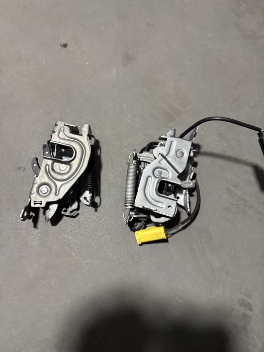 BMW G20 Volan Piese Trager Grile si interior bara fata, Incuietori capota