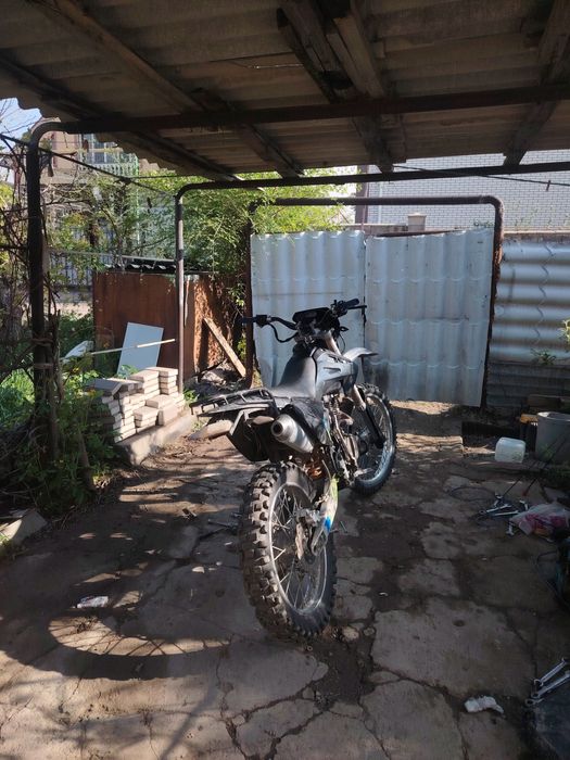 продам эндуро на 172 моторе