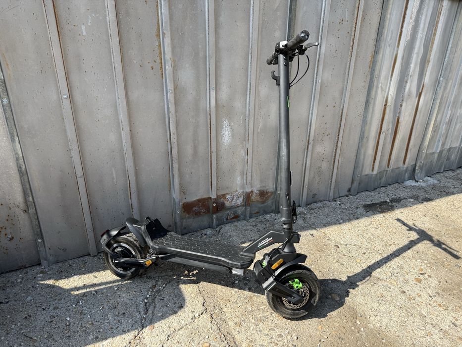 Електрическа тротинетка Lamborghini ALext Green – 500W | Почти нова