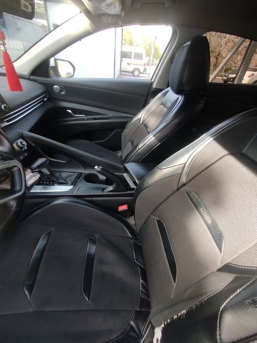 Hyundai Elantra 2021