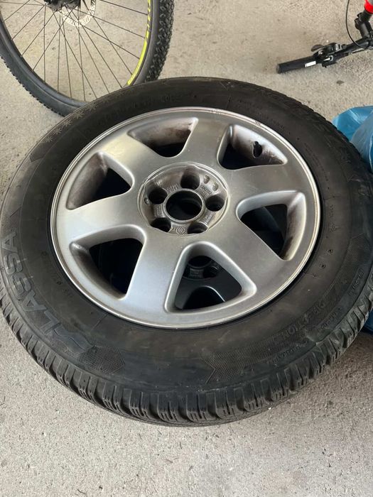 Зимни Гуми и Джанти на Ауди