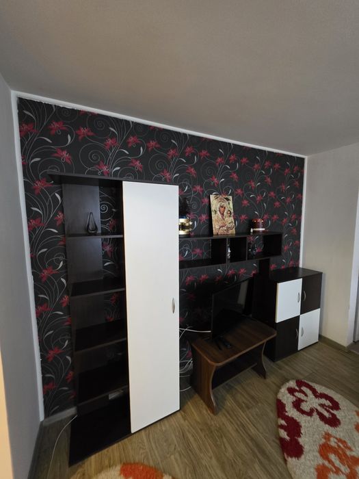 Vând apartament 2 camere semidecomandat etaj 1