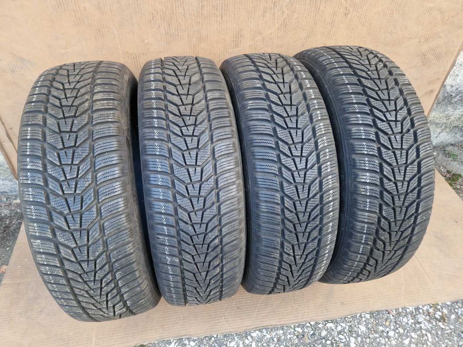 4 Hankook R17 215/65
Зимни гуми 
DOT2722
