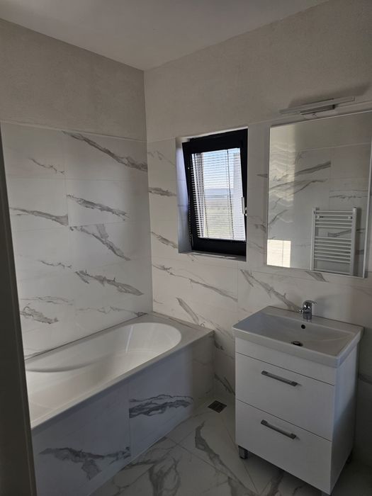 Casa de vanzare sau de inchiriat langa Pitesti