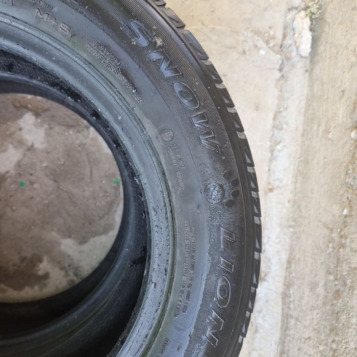 Шины зимние бу TRIANGLE