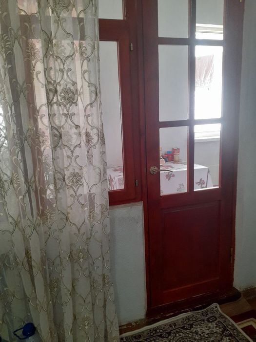 Куйлюк 2 массив, 2х комнатная 1й этаж. Мирабадский р-н.