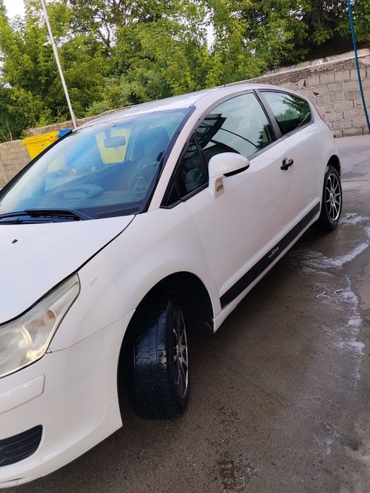 Vând citroen c4 coupe