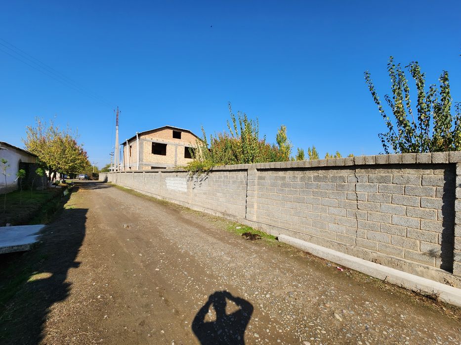 Qurilib bitmagan uy !