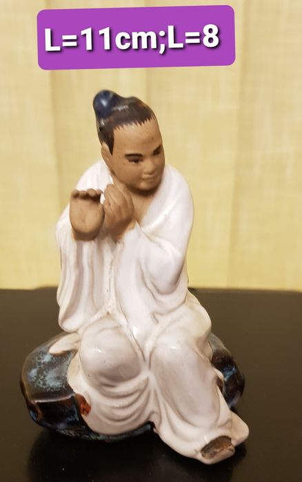 Bibelou Bibelou " Cântăreț sezand"