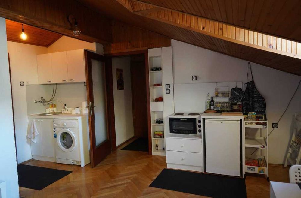 Дава се под наем Тристаен апартамент в Пловдив, Съдийски - 86 кв.м за 357 € - Снимка #1