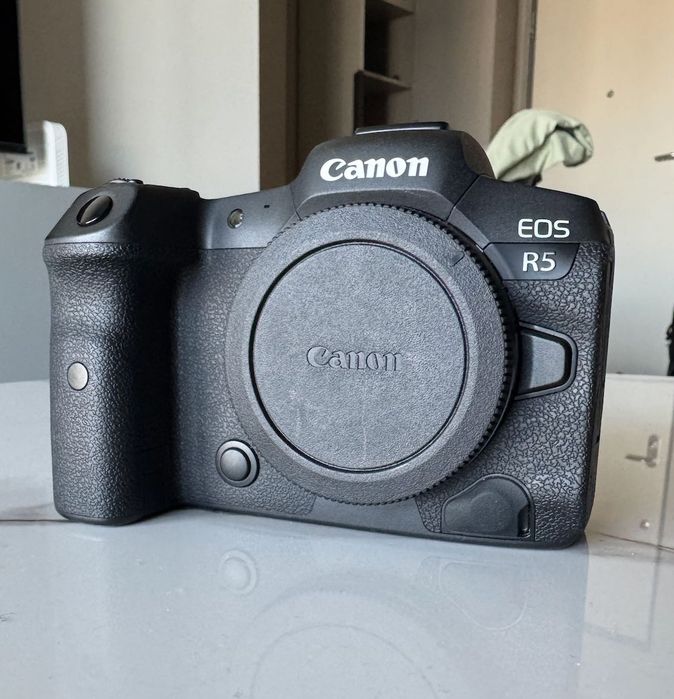 Canon EOS R5 Aparat Foto Mirrorless Full-Frame 8K Body  6620 cadre trase