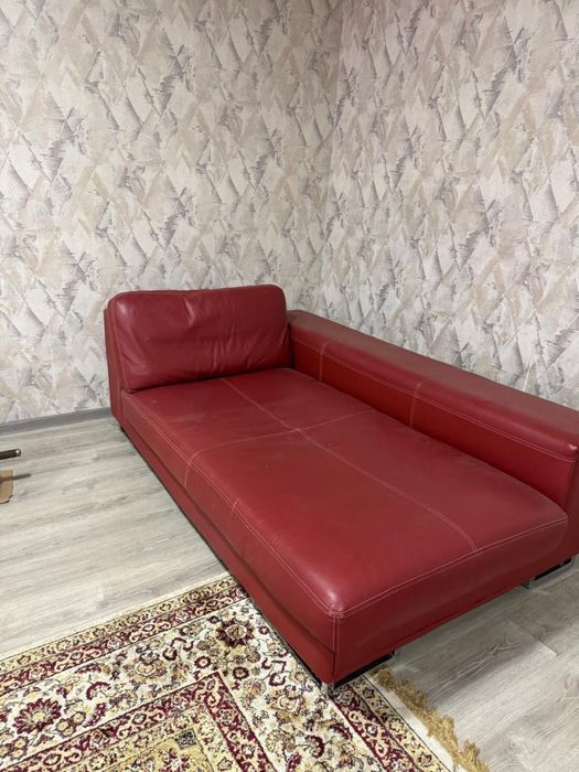 Продам диван кожаный