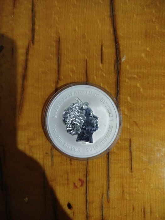 Bu 2016-yildagi Tuvalu 1 dollar kumush tangasi. 


+1
Bu 2016-yildagi