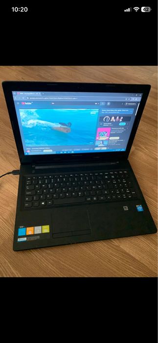 Laptop Lenovo Slim Display 15,6 inch led,4gb ram ddr3,600gb memorie perfect functional cu încarcător