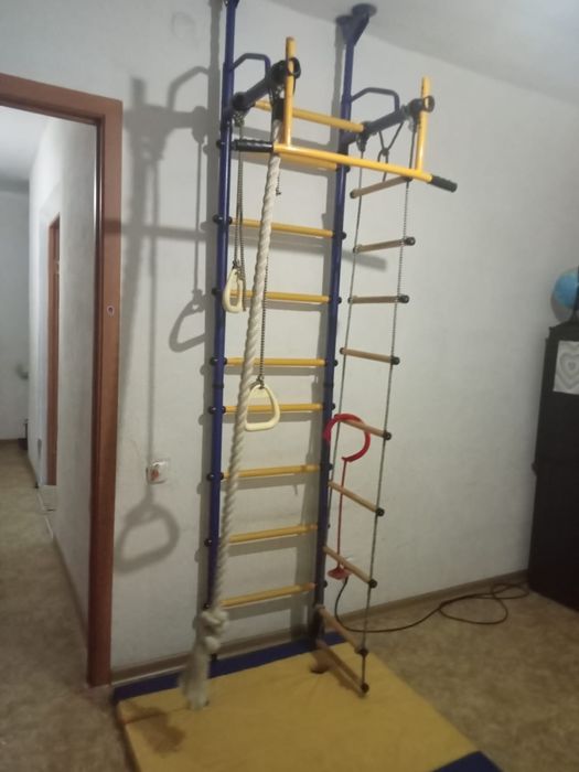 Шведская стенка.