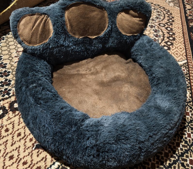 Лежанка для кошек