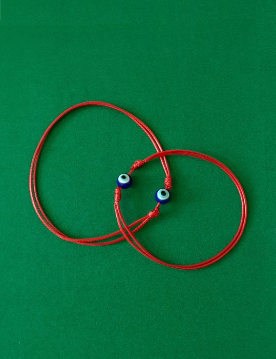 Гривна червен конец/ червен конец със "Синьо око"