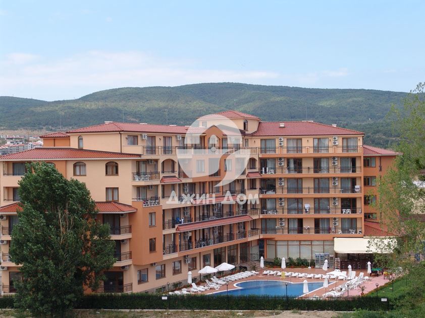 Продава се Двустаен апартамент в к.к. Слънчев бряг - 60 кв.м за 651 €/кв.м - Снимка #7