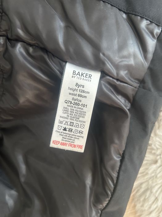 Продавам детско зимно яке Ted Baker