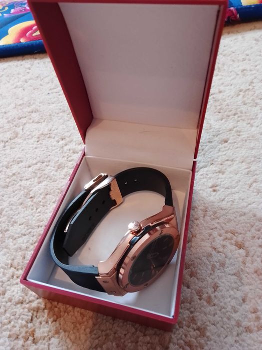 Наручные часы HUBLOT