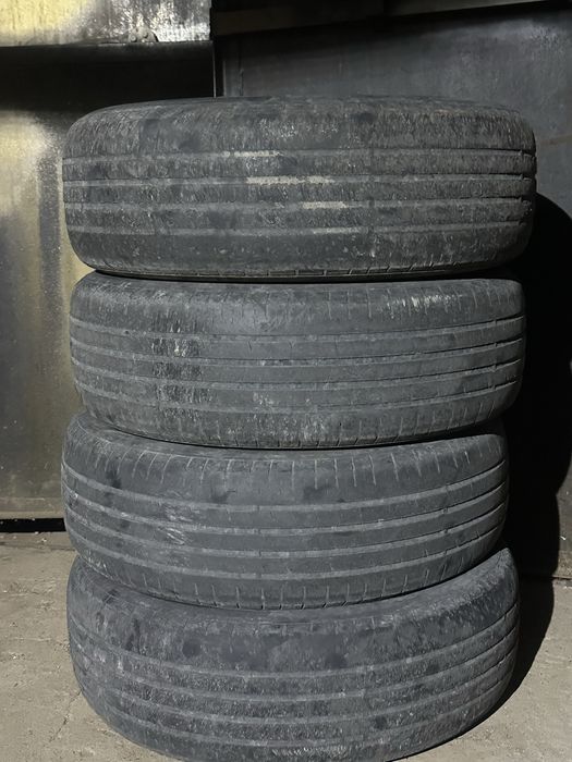 Продам б/у шины R16 215/65 4шт.