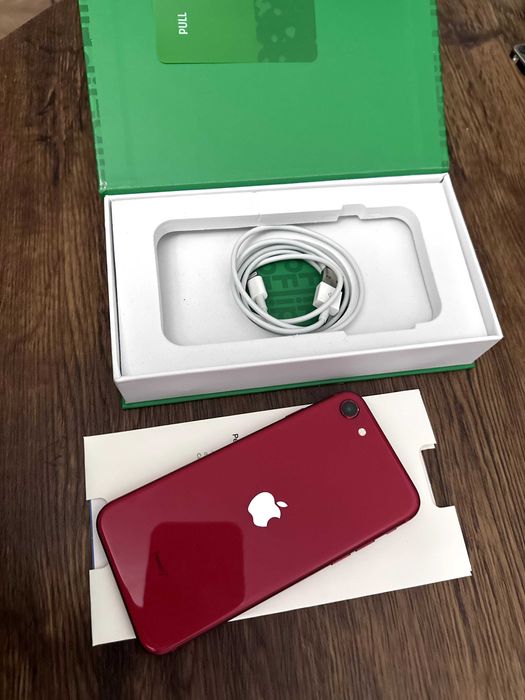 iphone se 2020 red second hand si noi de vanzare • Anunturi • OLX.ro